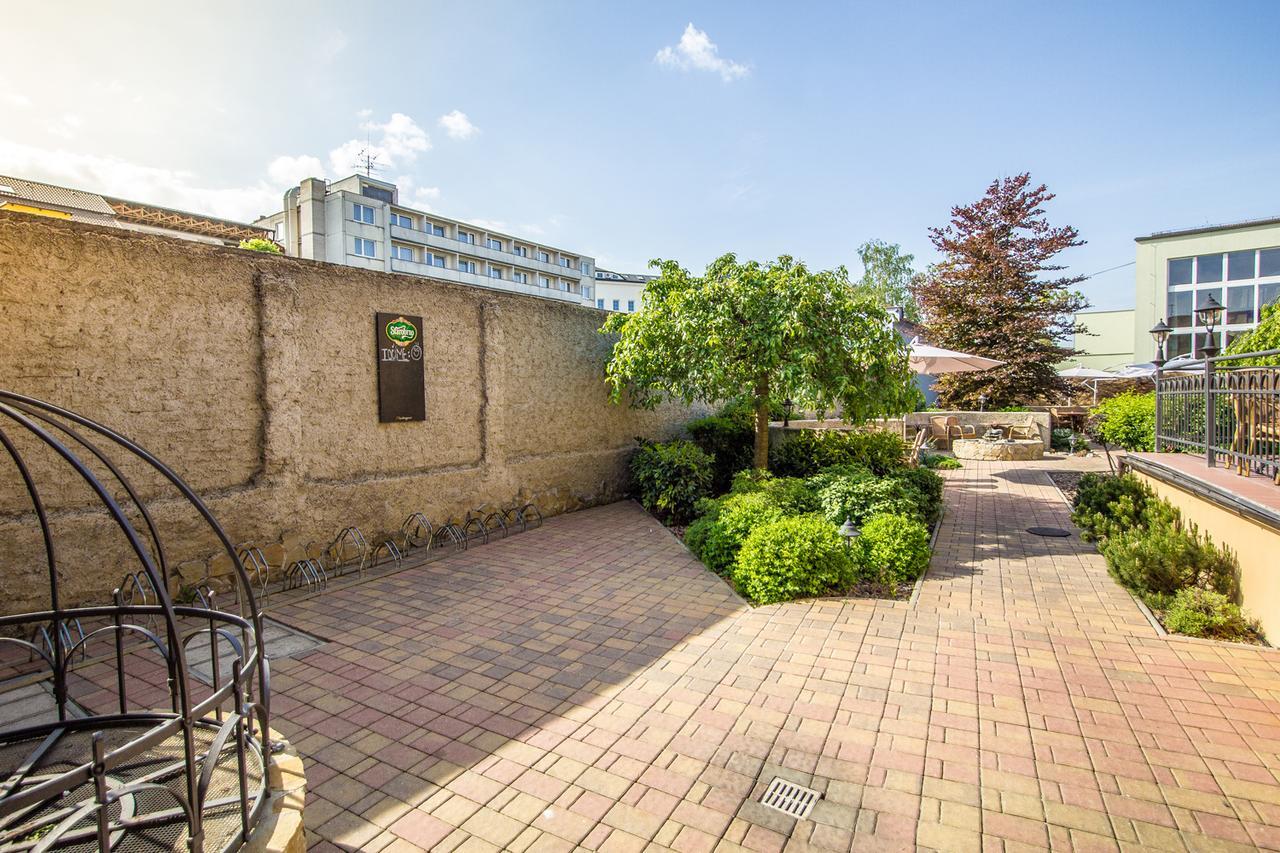 Hotel Pod Vezi Straznice Exterior photo